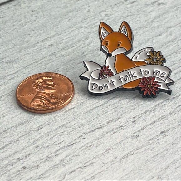 Fox Don’t Talk To Me Enamel Pin/ Brooch Lapel - Picture 3 of 6